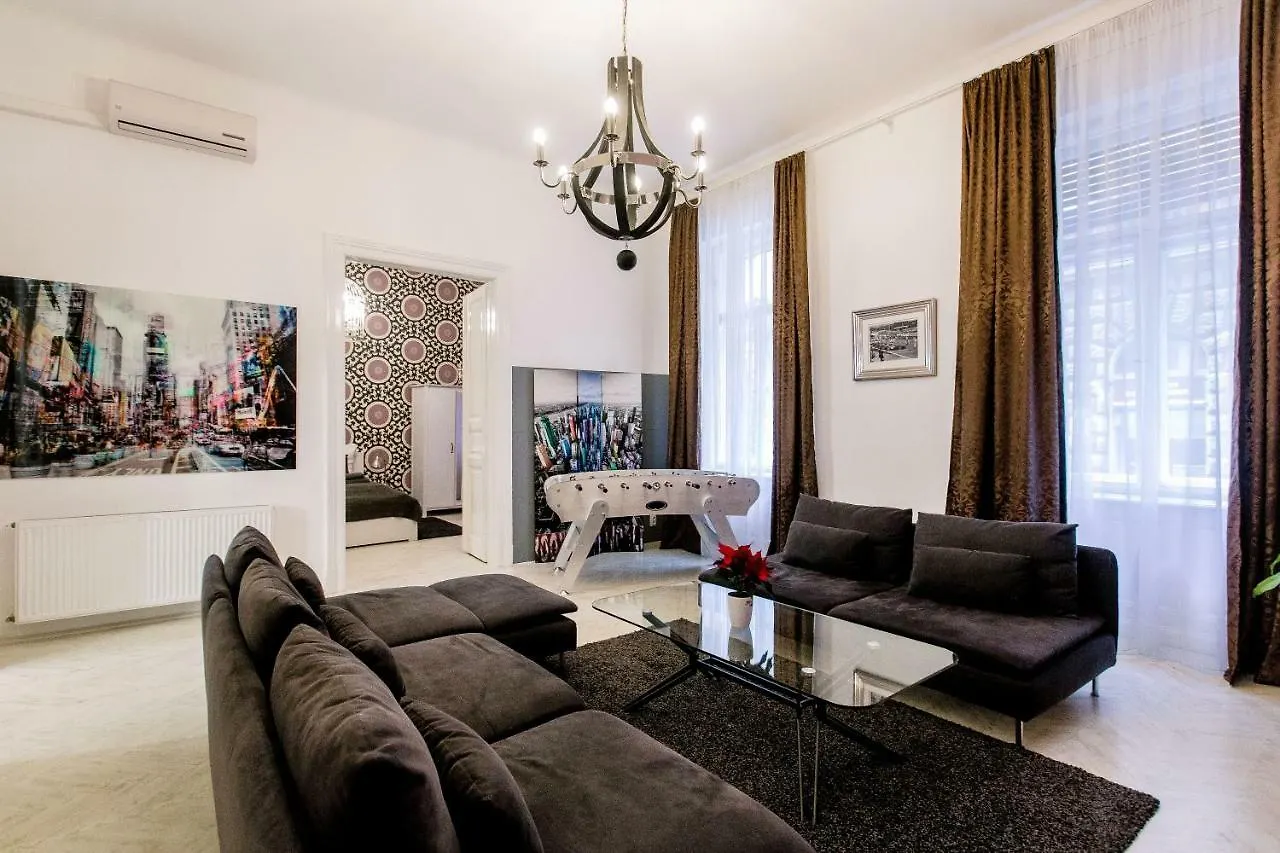 Kz5 Apartment In Kazinczy Street Budapest Ungarn