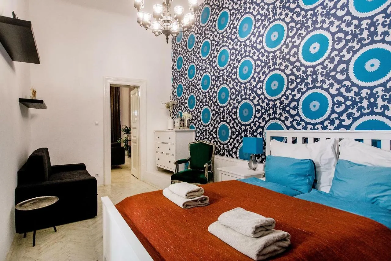 Kz5 Apartment In Kazinczy Street Budapest
