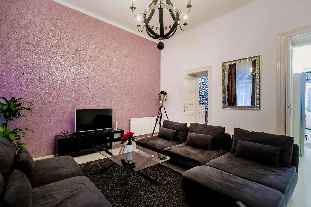 Kz5 Apartment In Kazinczy Street Budapest